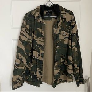 Men’s Camouflage Hooded Jacket